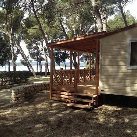 Comfortable With Two Bathrooms At 31 Km From Zadar