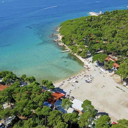 Hotel Comfortable With Two Bathrooms At 31 Km From Zadar